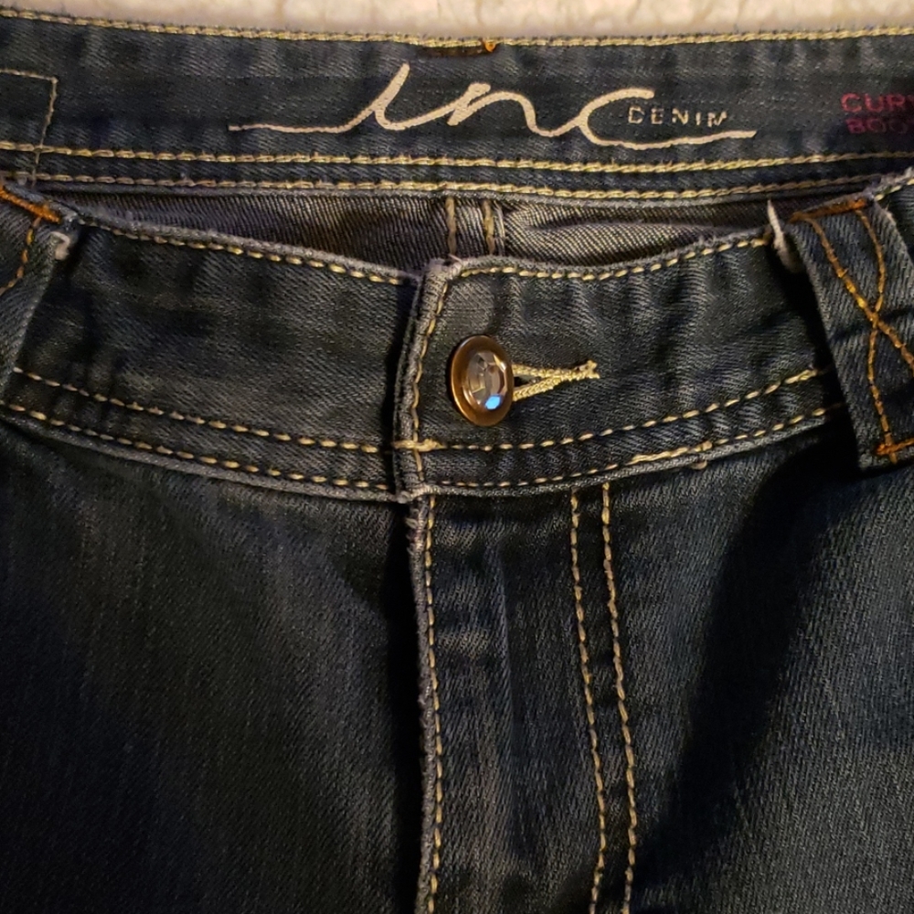 Jeans - Picture 3 of 4